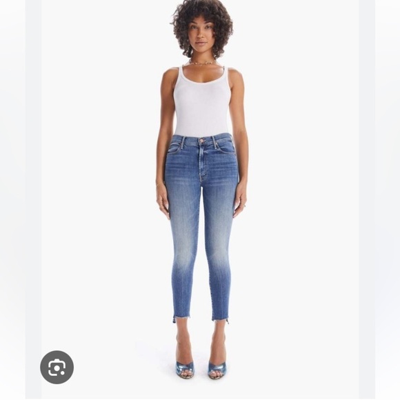 MOTHER THE STUNNER ZIP ANKLE STEP FRAY IN WALKING ON COALS HIGH RISE RAW HEM - Picture 4 of 15